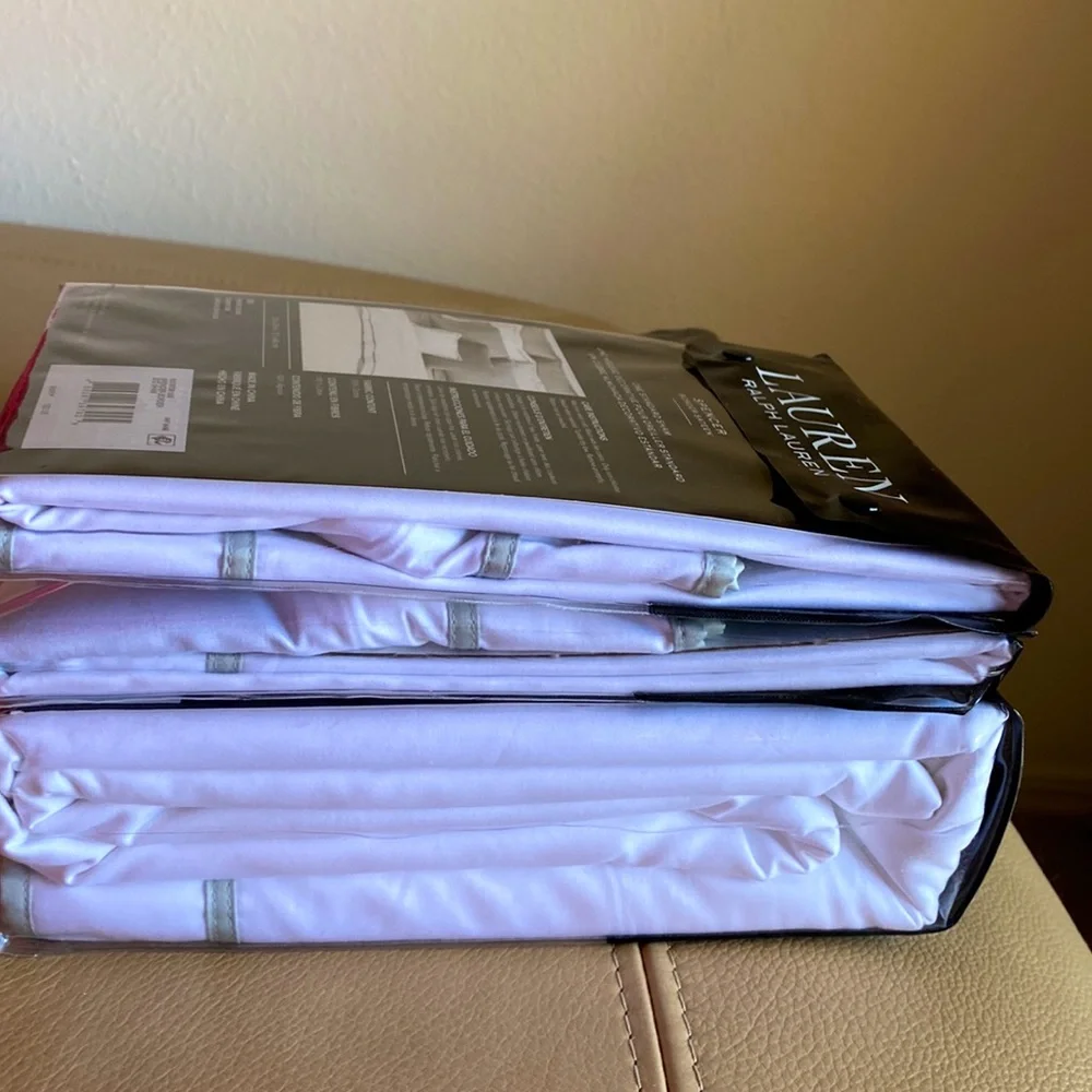 Ralph Lauren Spencer Border Sateen Duvet cover & Two Standard Shams.